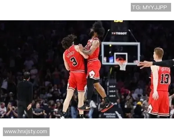 老鹰主场大胜公牛，全队士气高涨，赛季前景看好